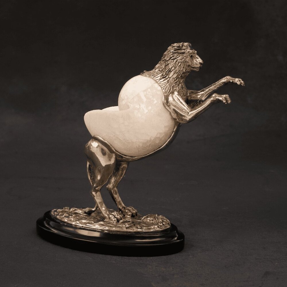 Silver Plated Leo with Crack Kabibi Shell